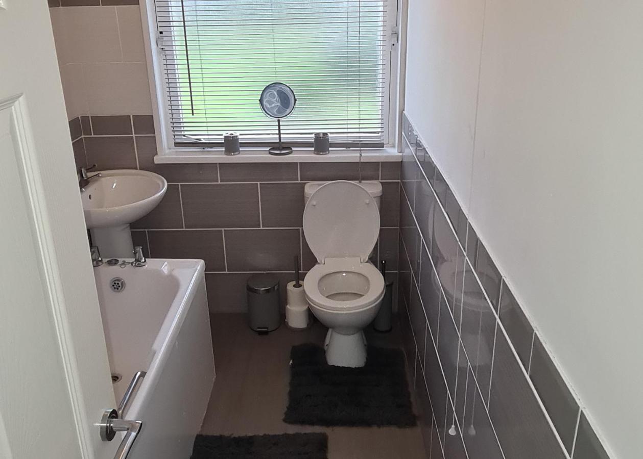 Beautiful 2-Bed Apartment In Campbeltown Exterior photo