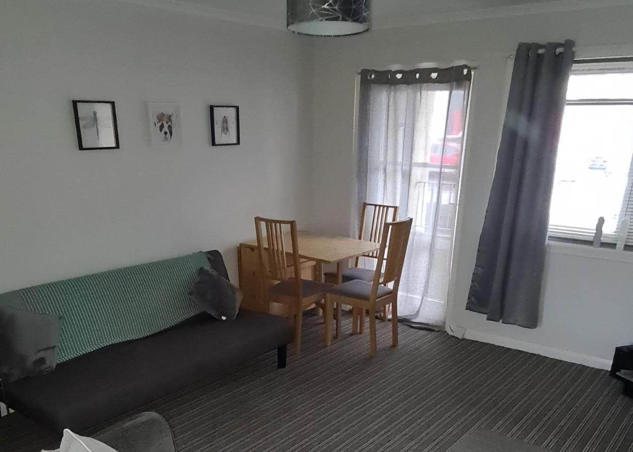 Beautiful 2-Bed Apartment In Campbeltown Exterior photo