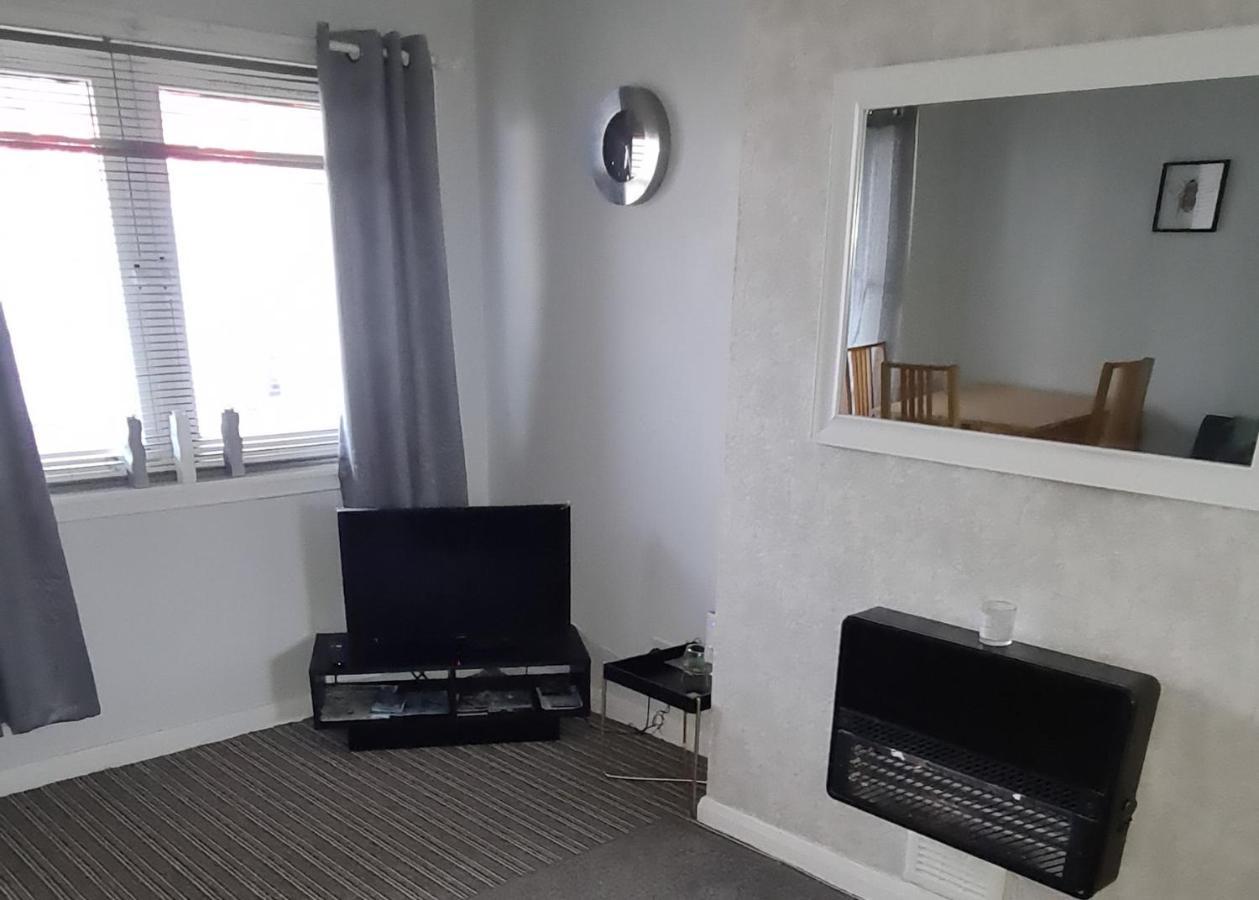 Beautiful 2-Bed Apartment In Campbeltown Exterior photo